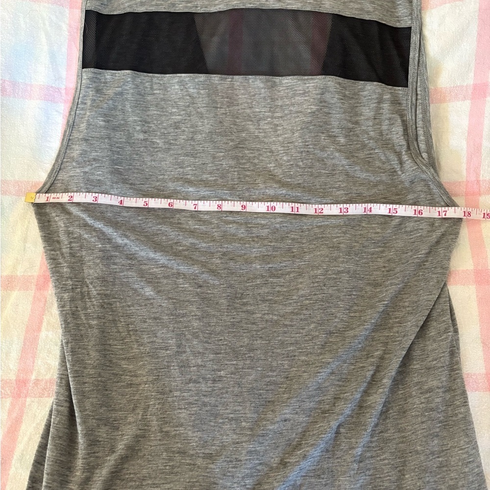 Nike Gray Dri-FIT Tank Top women’s size medium - Picture 6 of 7